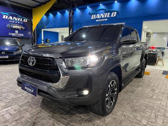 TOYOTA HILUX 2.8 D-4D TURBO DIESEL CD SRV 4X4 AUTOMÁTICO